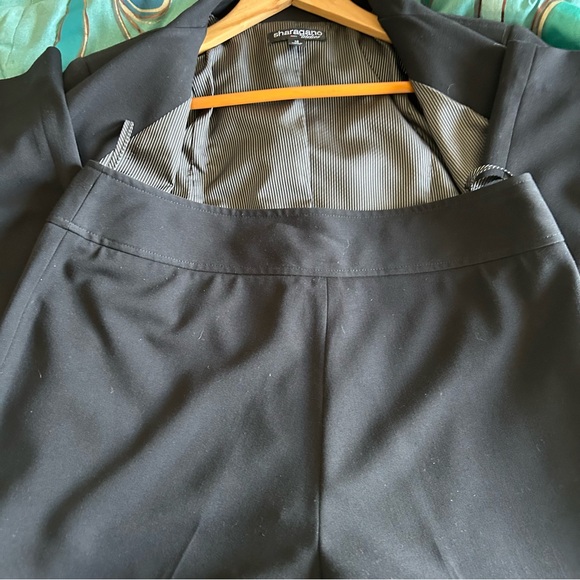 Black Suit Set with jacket and pants.   Great work or casual style!! - Picture 2 of 16